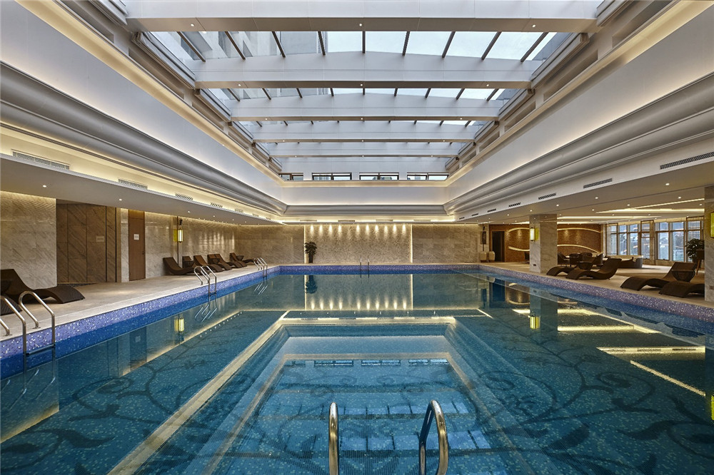 遵义格兰云天五星级酒店泳池设计装修效果图
